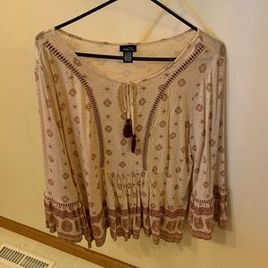 Super cute flowy long sleeve shirt
